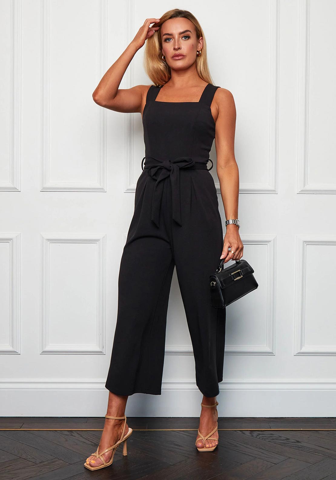 Tara Red Square Neck Culotte Jumpsuit – Girl In Mind