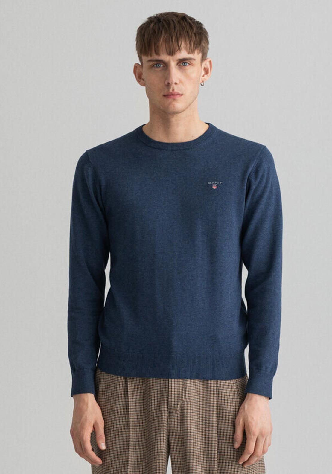 GANT Classic Cotton V-neck Jumper in Grey for Men