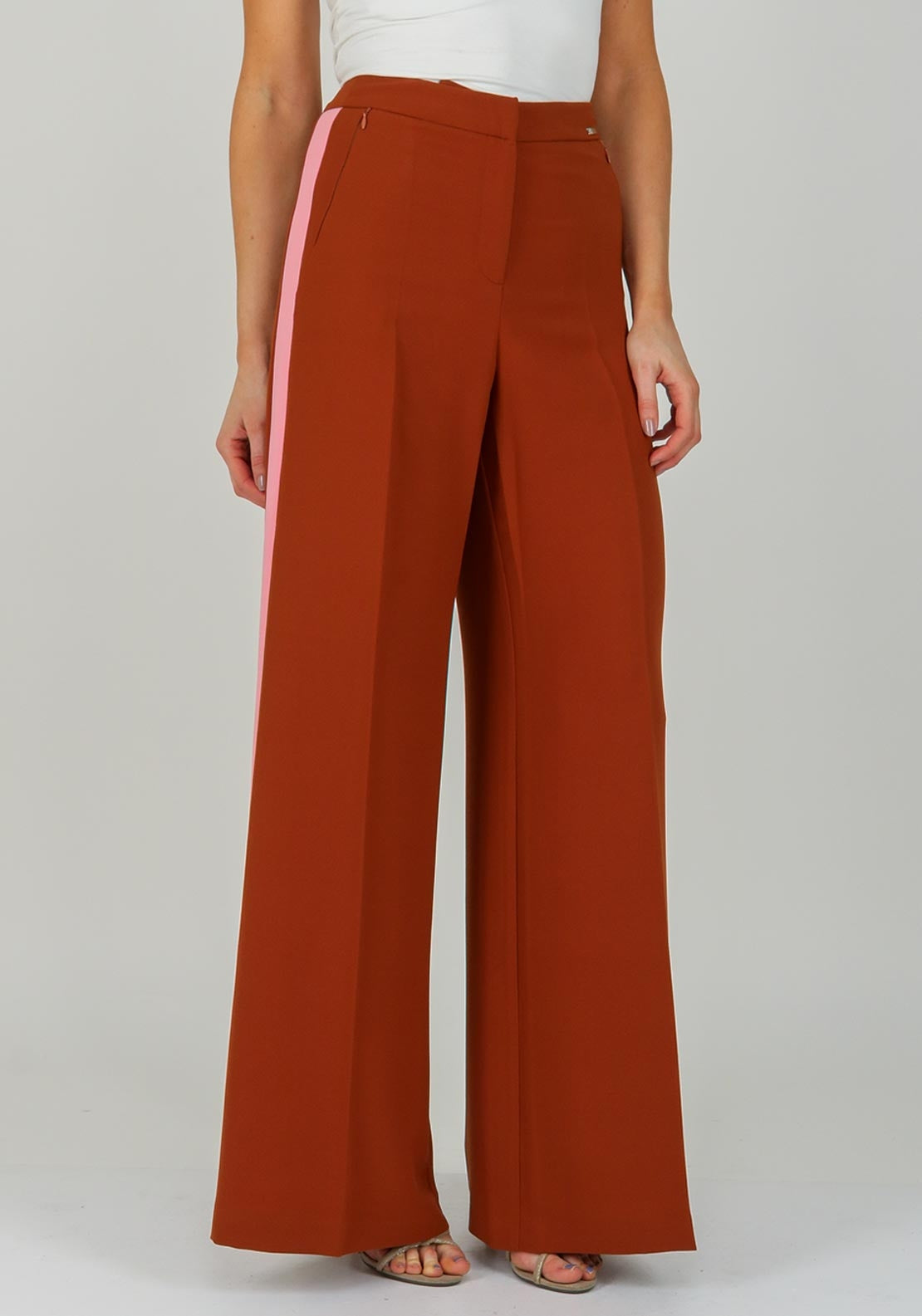 Exquise Wide Leg Trousers In Pink